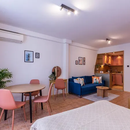 Apartament The Cozy Hub, *