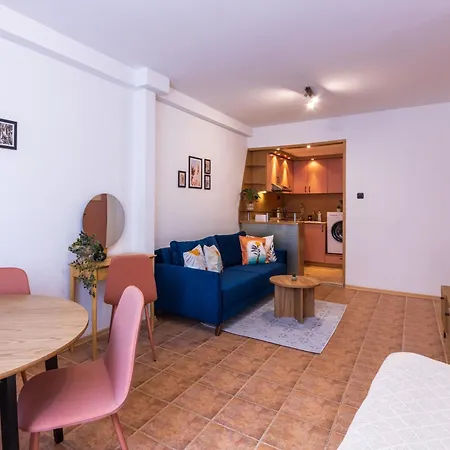 The Cozy Hub,